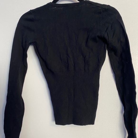 Lady’s top - Picture 2 of 3